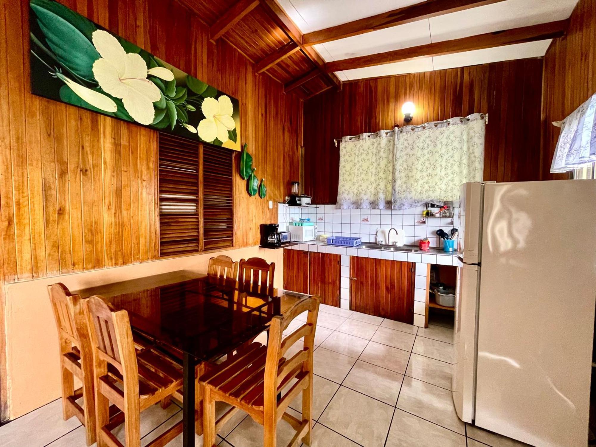 Pura Natura Lodge 曼努埃尔安东尼奥 外观 照片