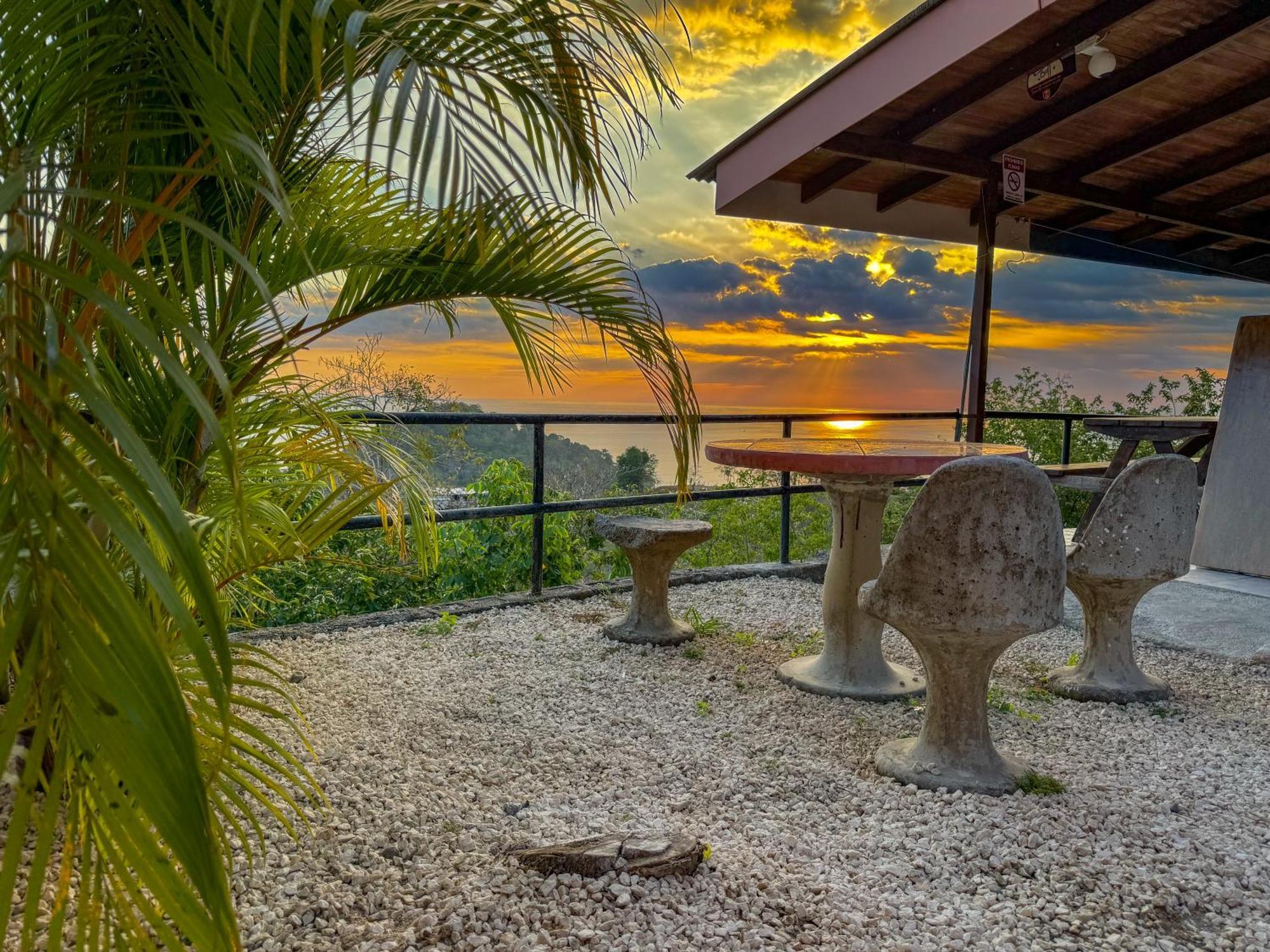 Pura Natura Lodge 曼努埃尔安东尼奥 外观 照片