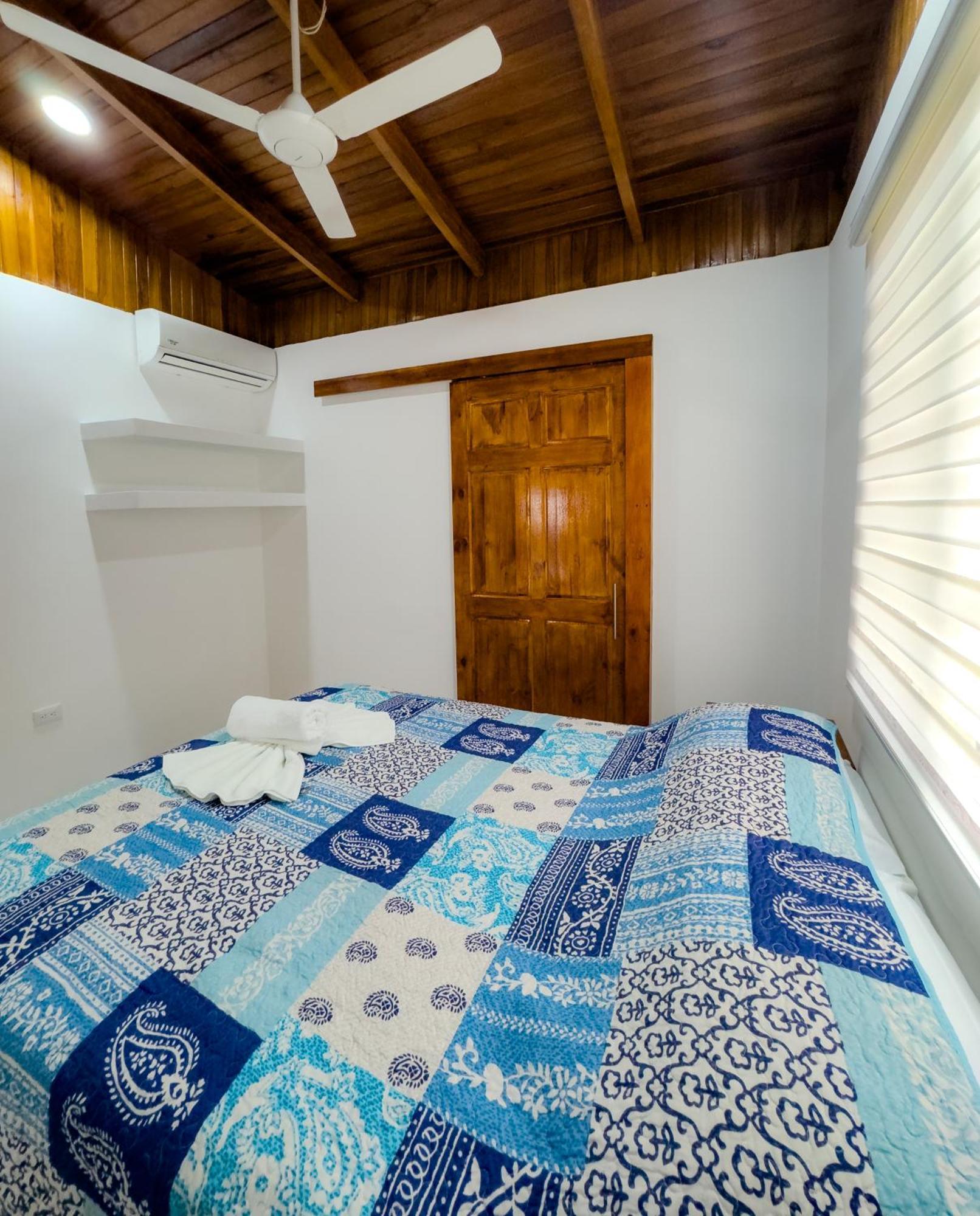 Pura Natura Lodge 曼努埃尔安东尼奥 外观 照片