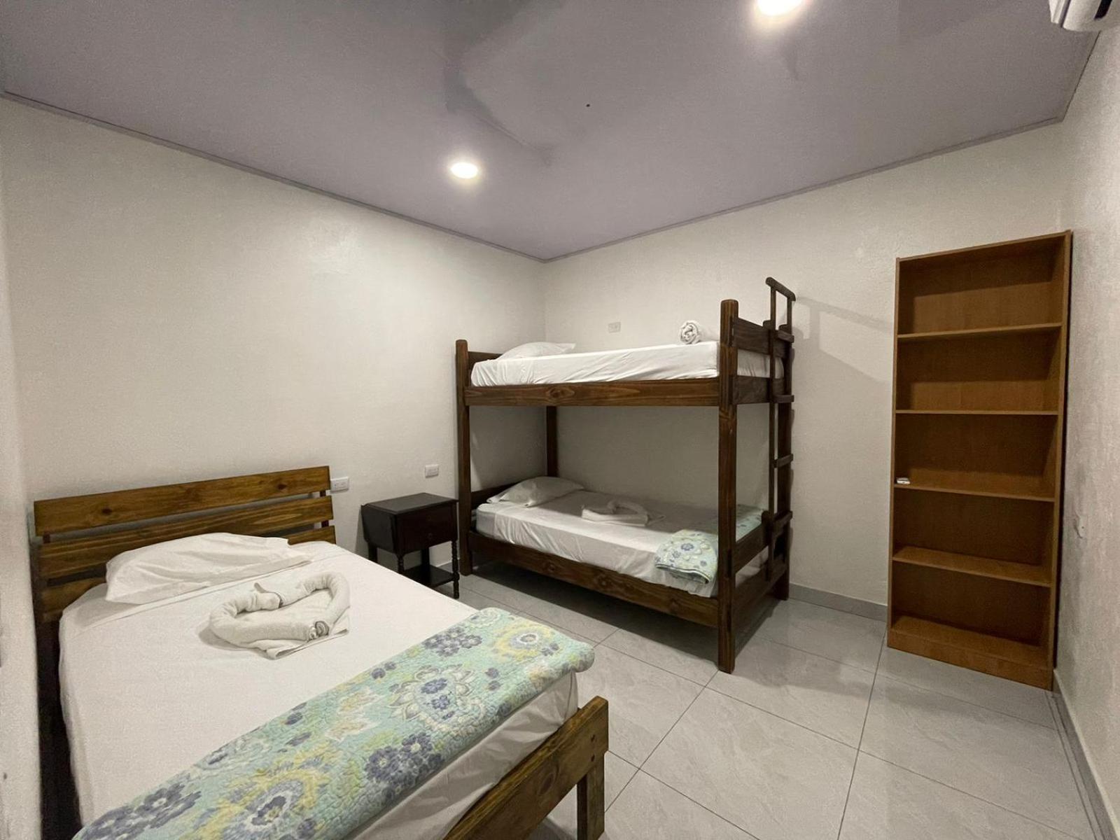 Pura Natura Lodge 曼努埃尔安东尼奥 外观 照片